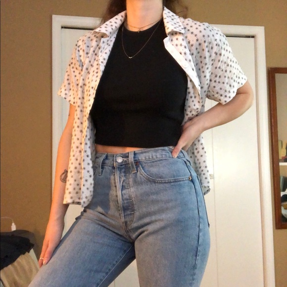 NWOT! UO Short Sleeve Button Up - Picture 5 of 5